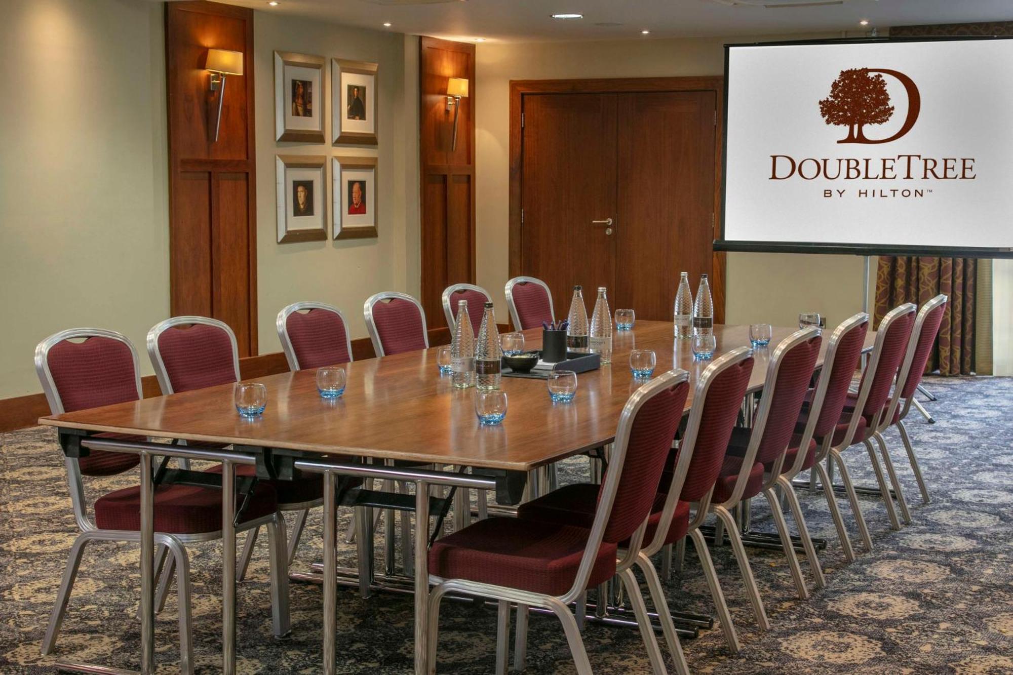 Doubletree By Hilton Stratford-Upon-Avon, United Kingdom Hotel Екстериор снимка