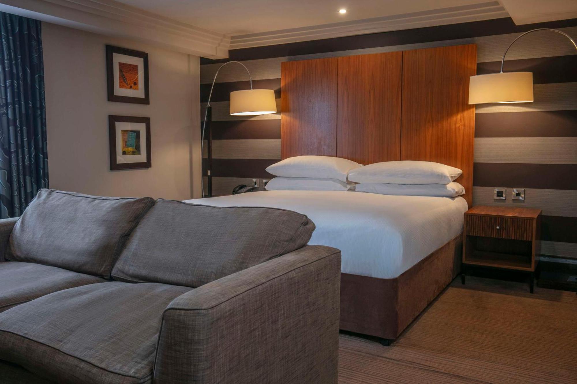 Doubletree By Hilton Stratford-Upon-Avon, United Kingdom Hotel Екстериор снимка