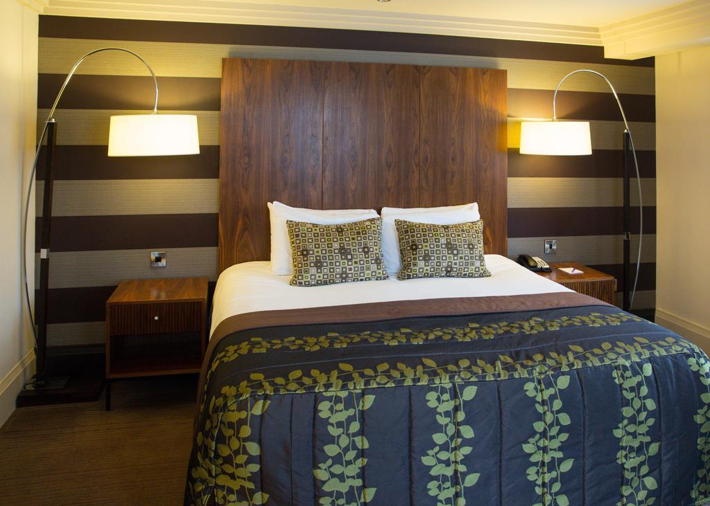 Doubletree By Hilton Stratford-Upon-Avon, United Kingdom Hotel Екстериор снимка